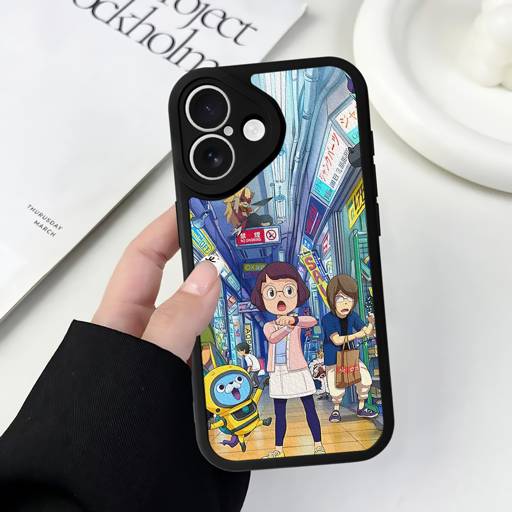 （画像用） 妖怪ウォッチ Yo-kai Watch 【iPhone 16シリーズ対応】シリコンスマホケース（レザー調） 材質：シリコン